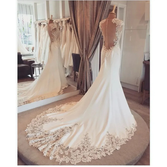 Maggie Sottero Dresses & Skirts - The magnificent Maggie Sottero Odette wedding dress SZ 12